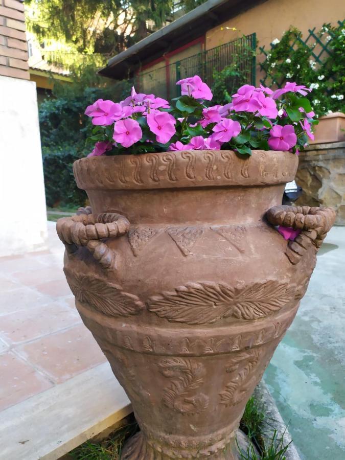 Angolo Sul Giardino Rom Exterior foto